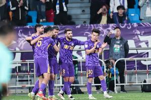 九游官方服务-记者：天津赛区因布彭扎取消灯光秀，教练队员庆贺胜利也非常克制